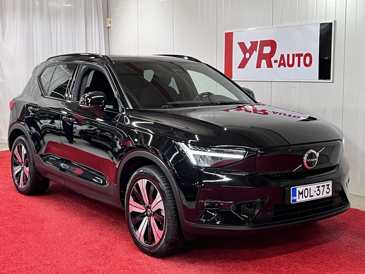 VOLVO XC40 2023