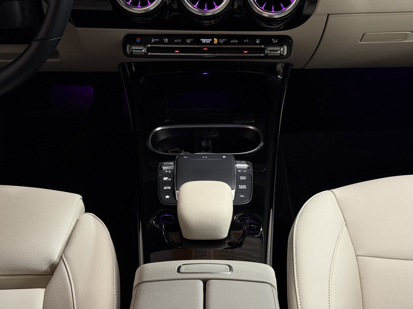 MERCEDES-BENZ CLA 2023