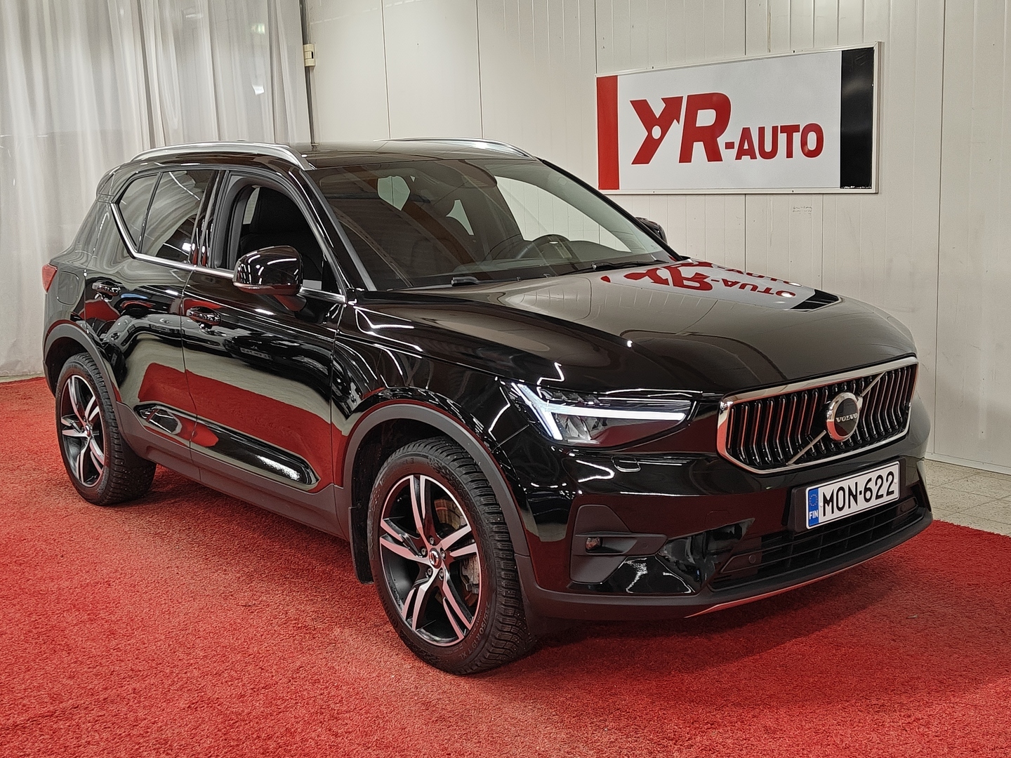 VOLVO XC40 2023