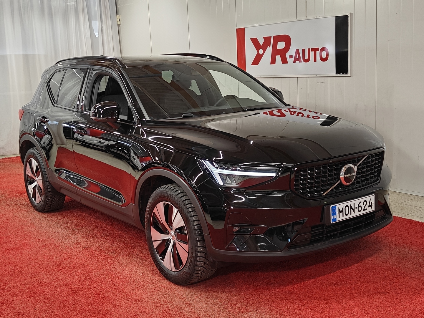 VOLVO XC40 2023