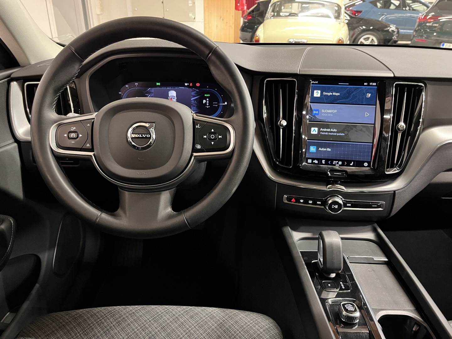 VOLVO XC60 2023
