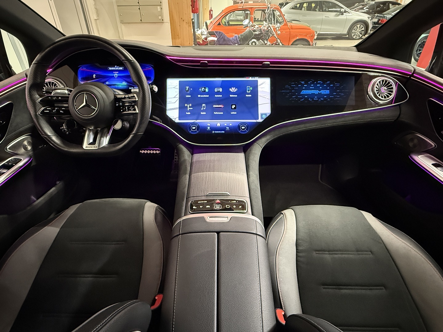 MERCEDES-BENZ EQE 2023