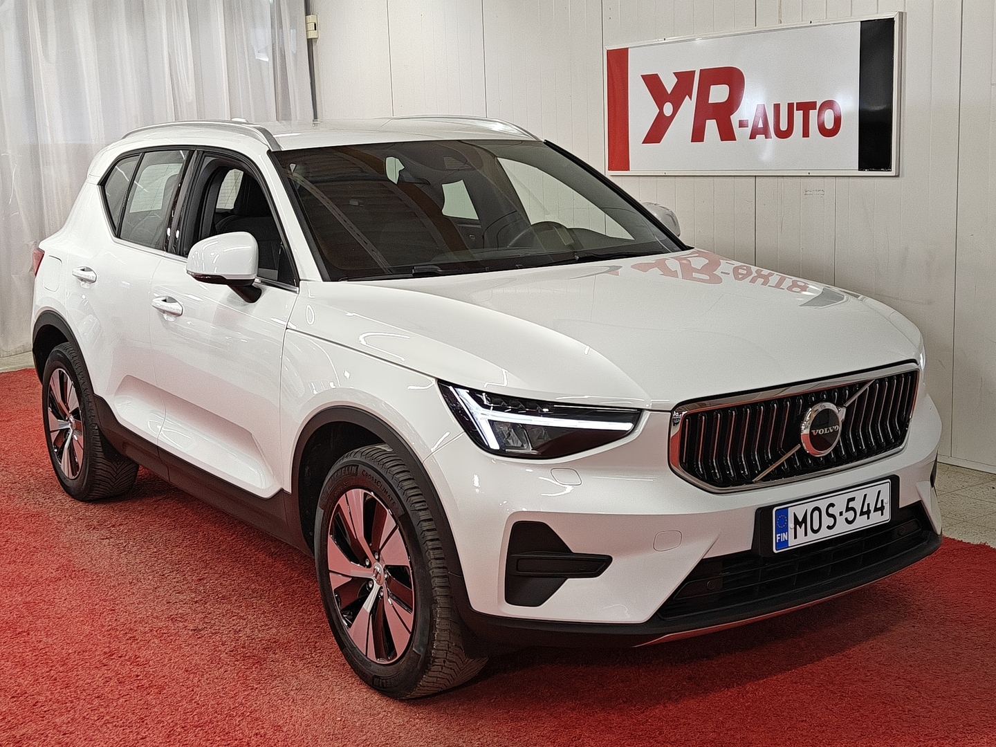 VOLVO XC40 2023