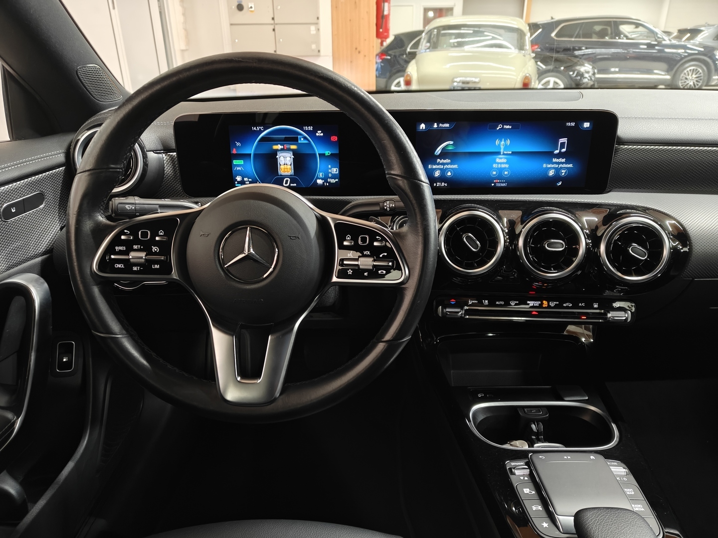 MERCEDES-BENZ CLA 2023