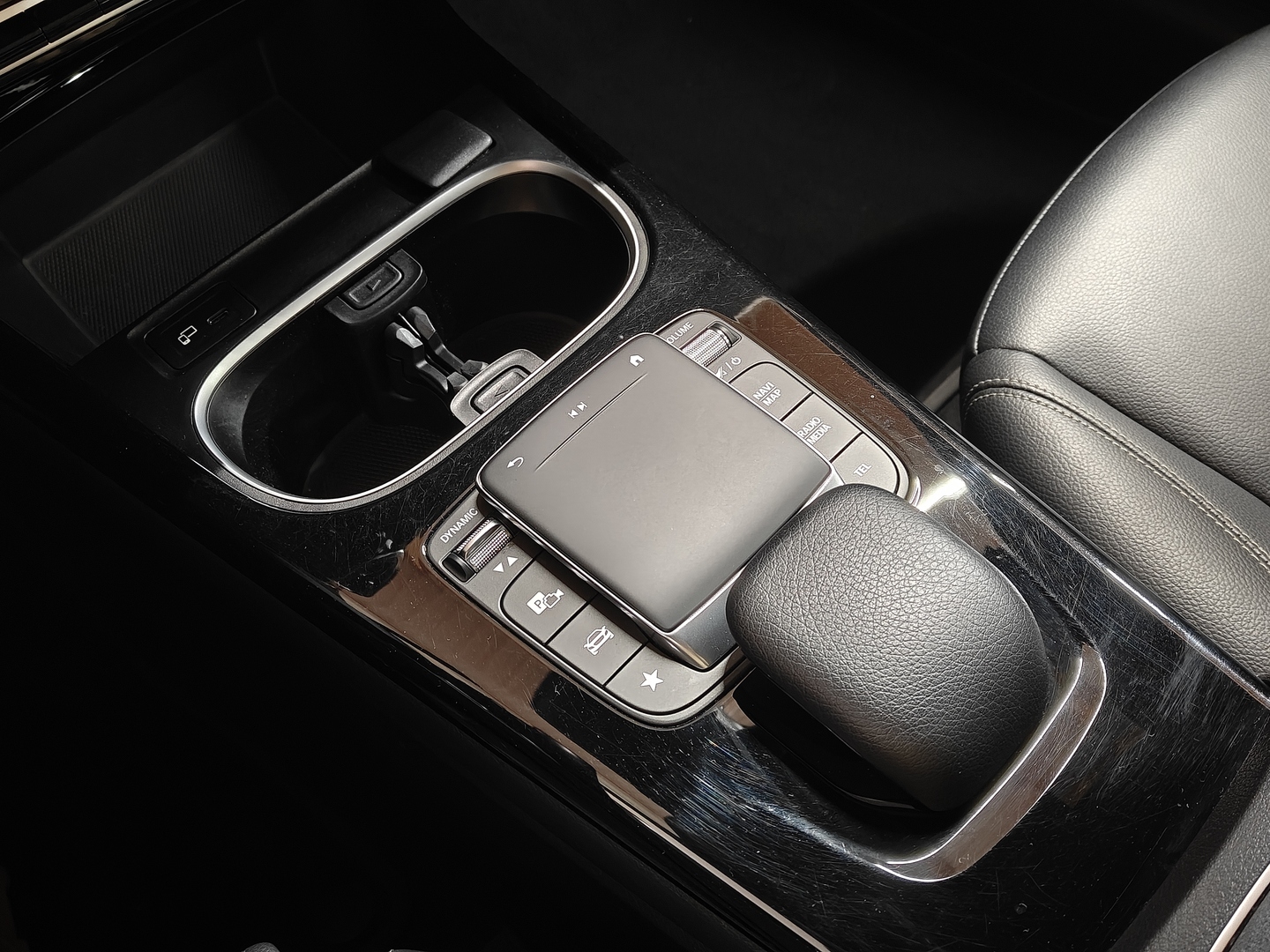 MERCEDES-BENZ CLA 2023