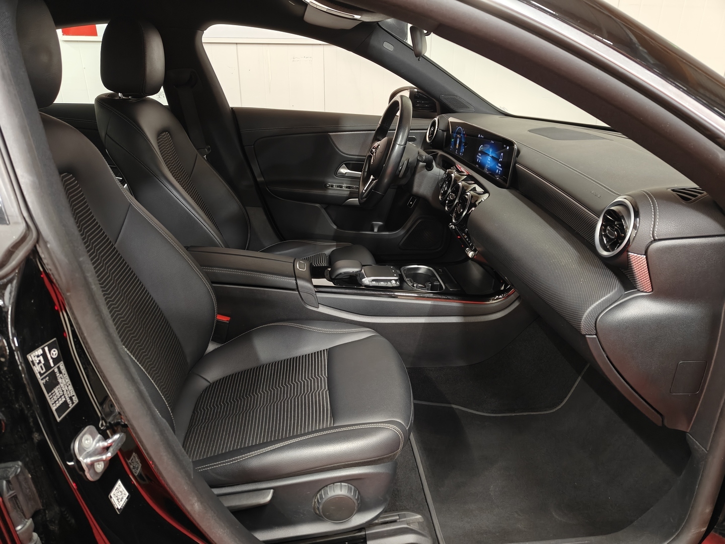 MERCEDES-BENZ CLA 2023