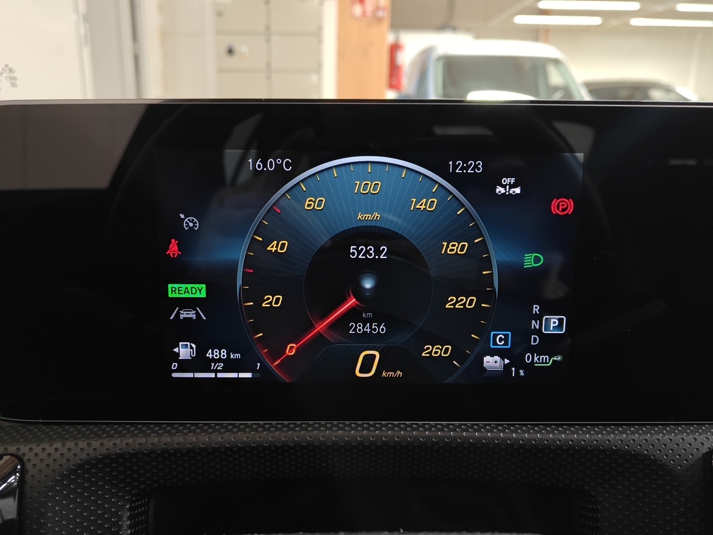 MERCEDES-BENZ A 2023