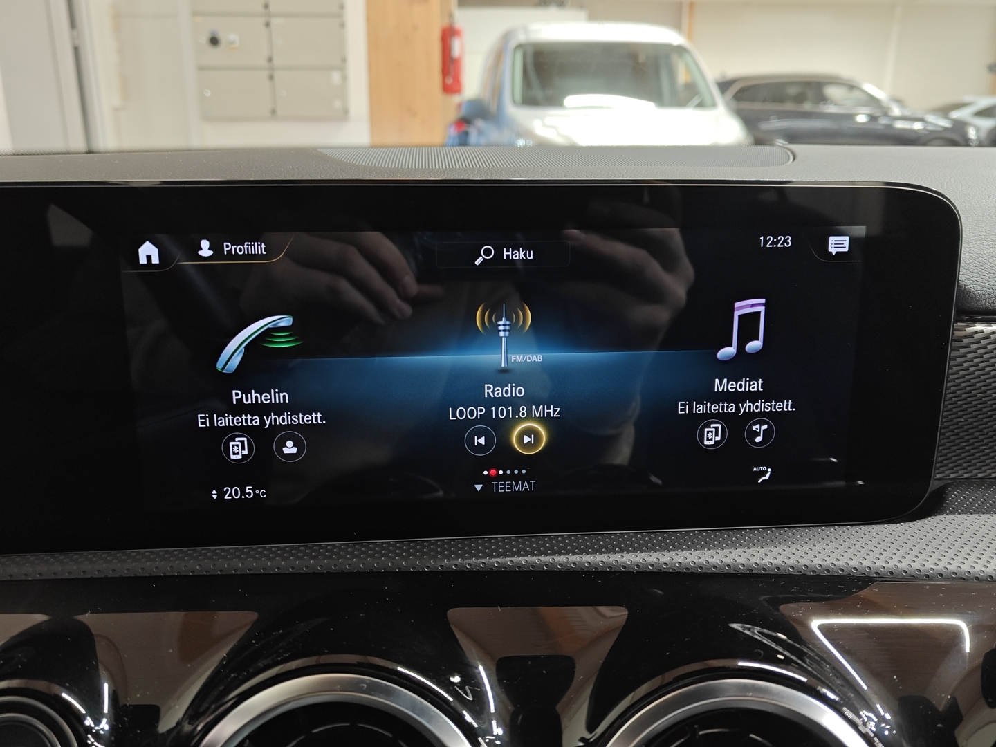 MERCEDES-BENZ A 2023