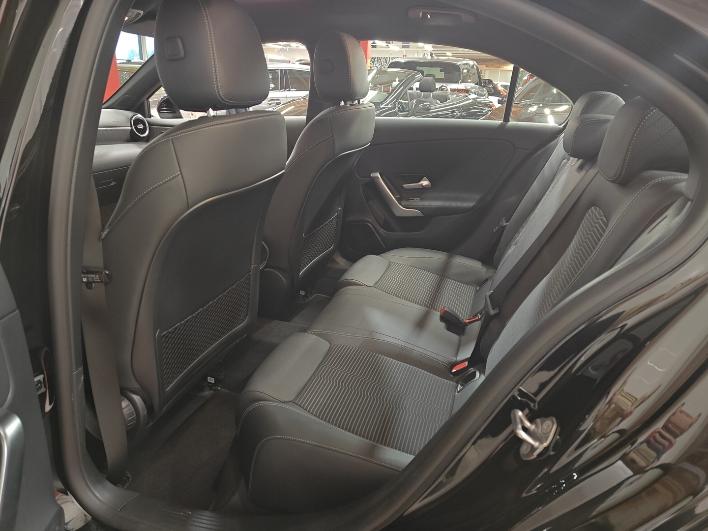 MERCEDES-BENZ A 2023