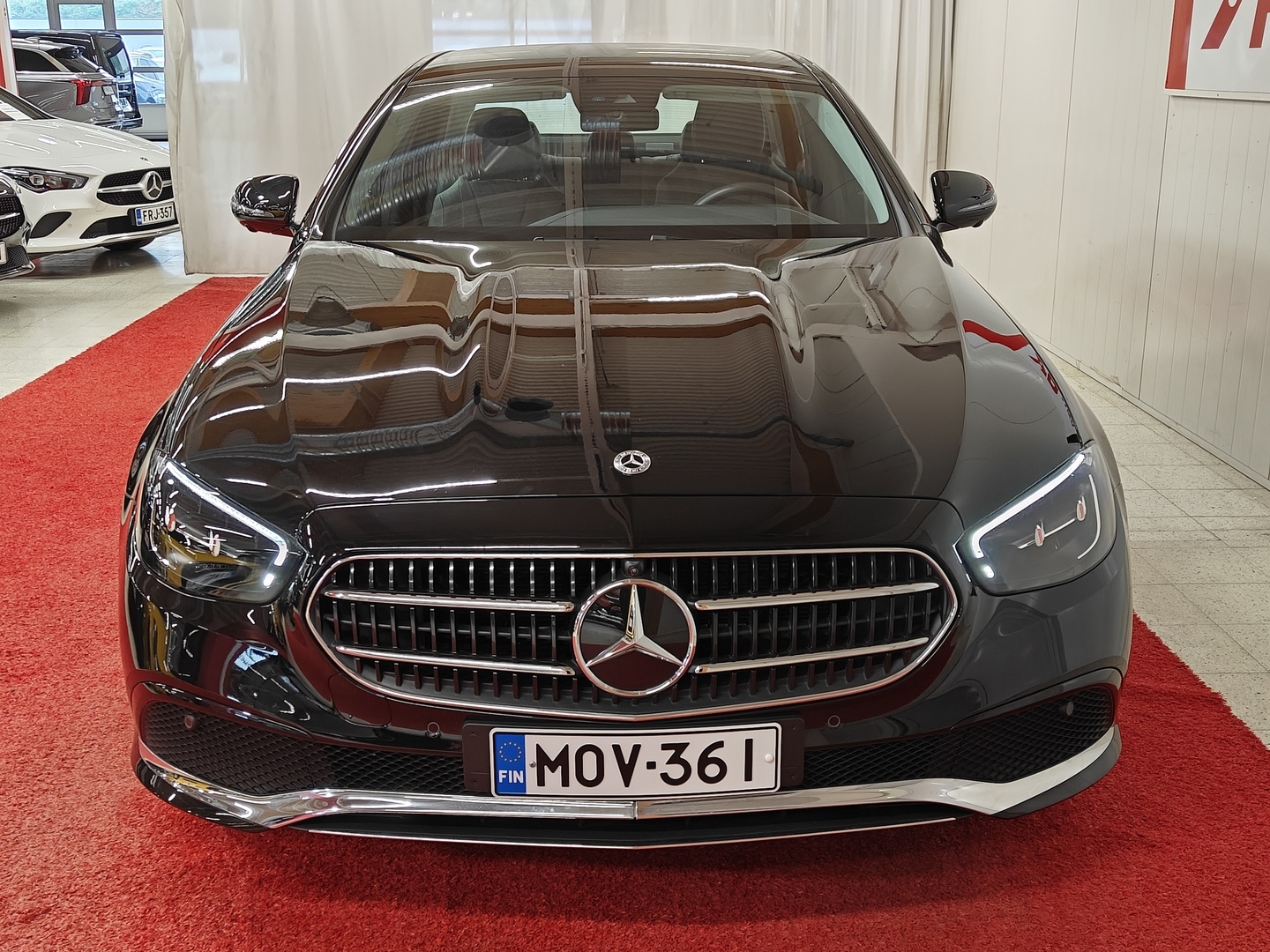 MERCEDES-BENZ E 9