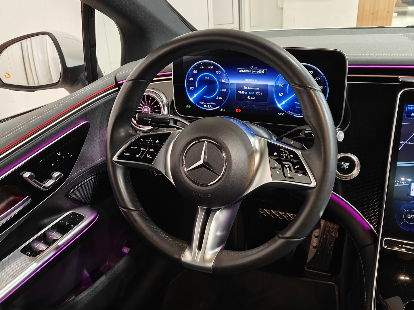 MERCEDES-BENZ EQE 2023