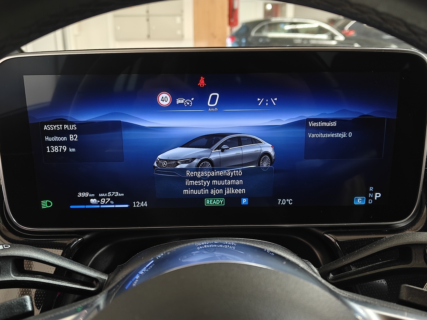 MERCEDES-BENZ EQE 2023