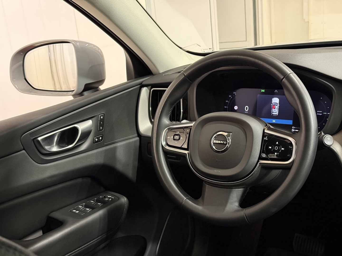 VOLVO XC60 2024