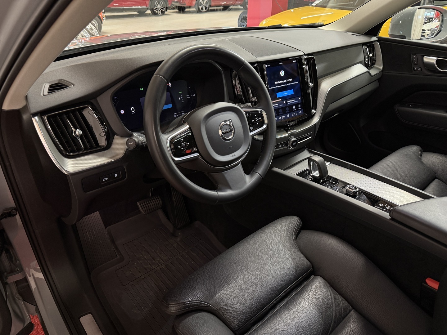 VOLVO XC60 2024