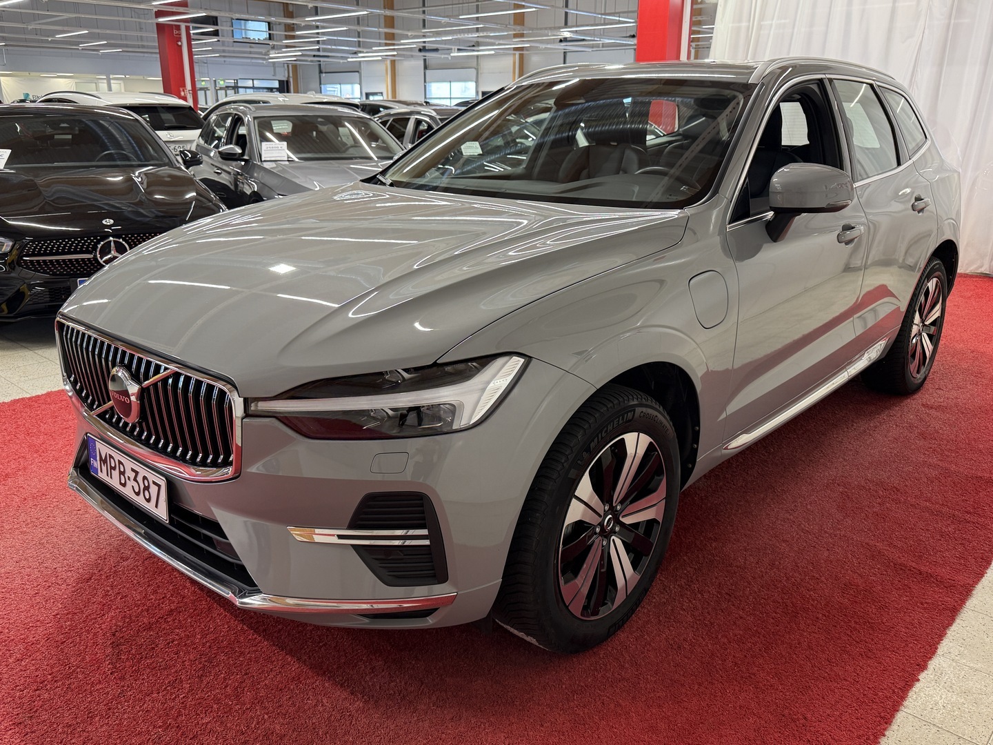 VOLVO XC60 2024