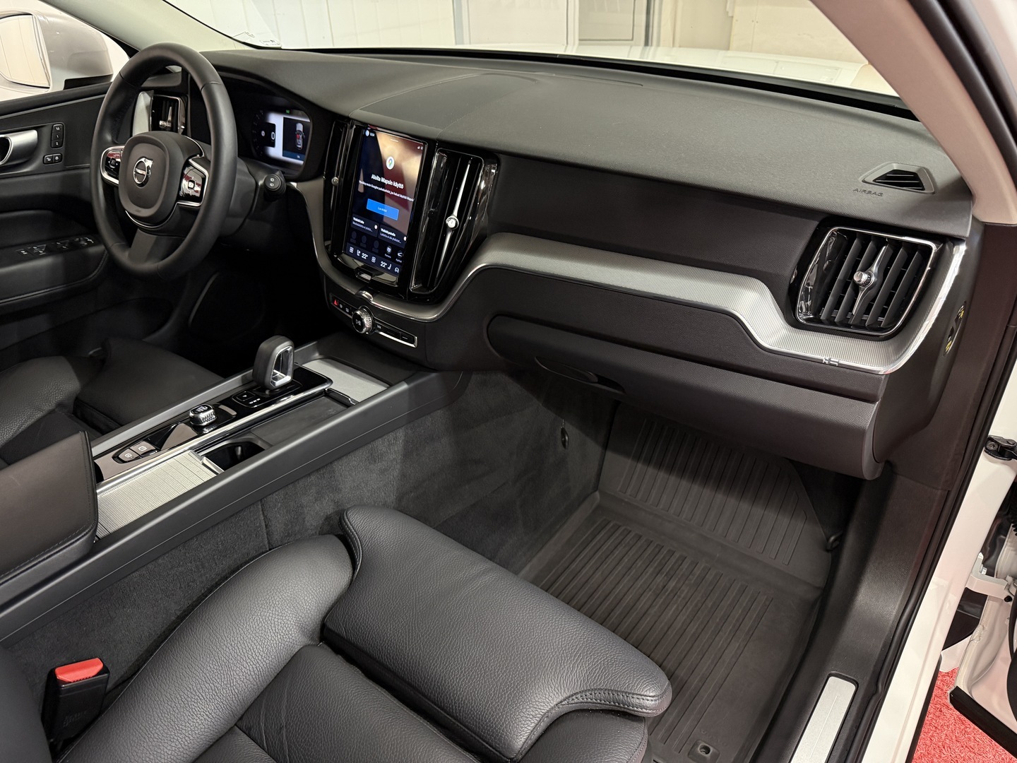 VOLVO XC60 18