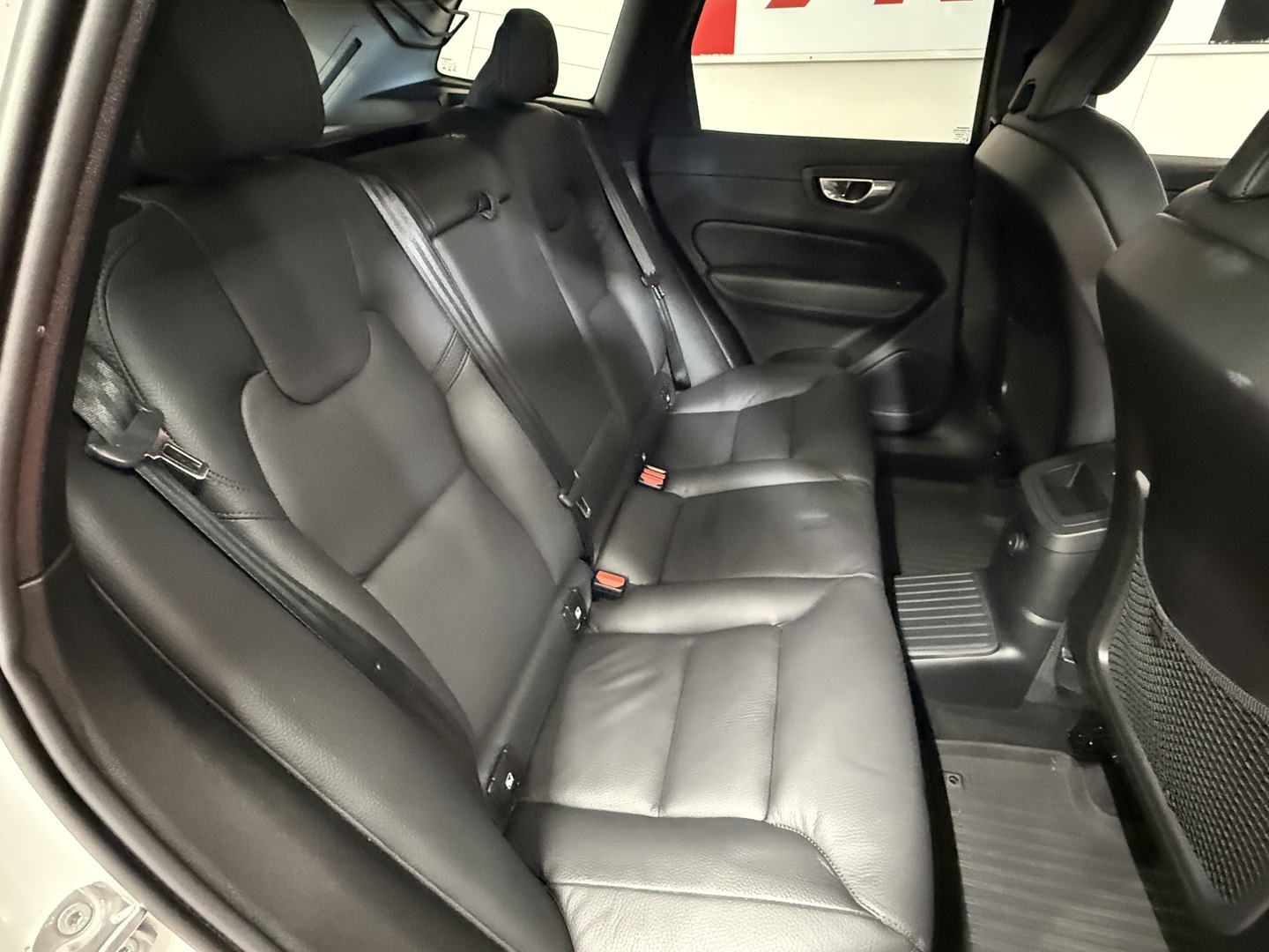 VOLVO XC60 19