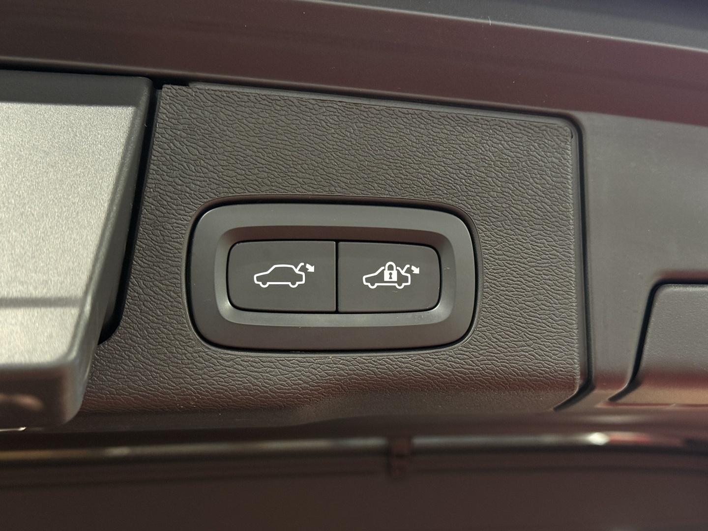 VOLVO XC60 20