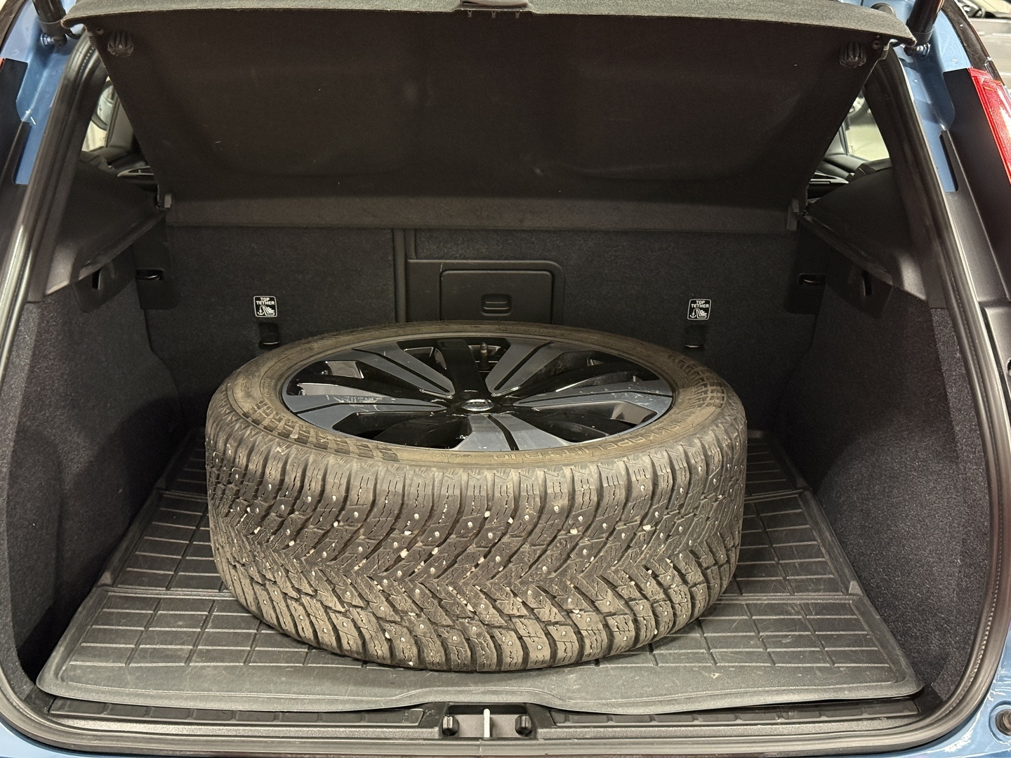 VOLVO XC40 2023