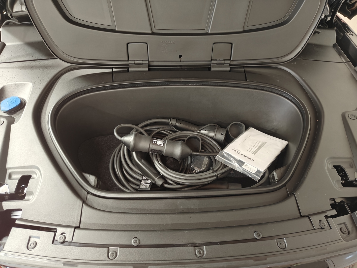 VOLVO XC40 2023