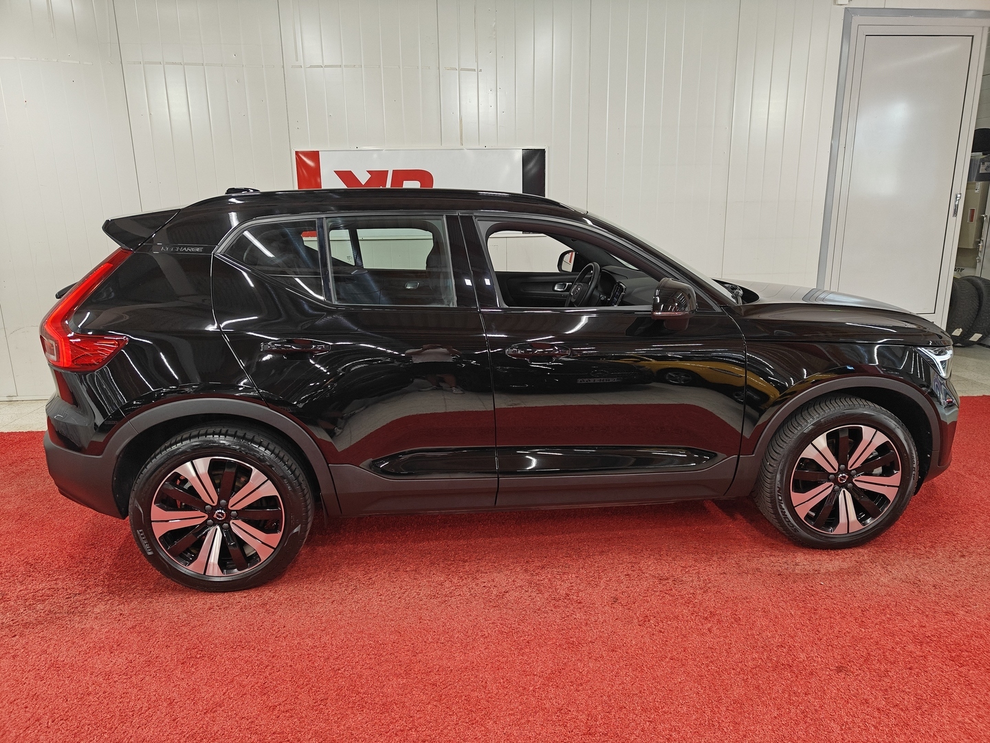 VOLVO XC40 2023