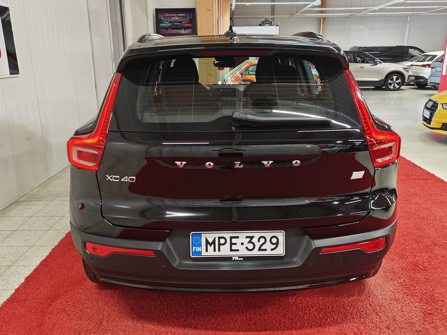 VOLVO XC40 2023