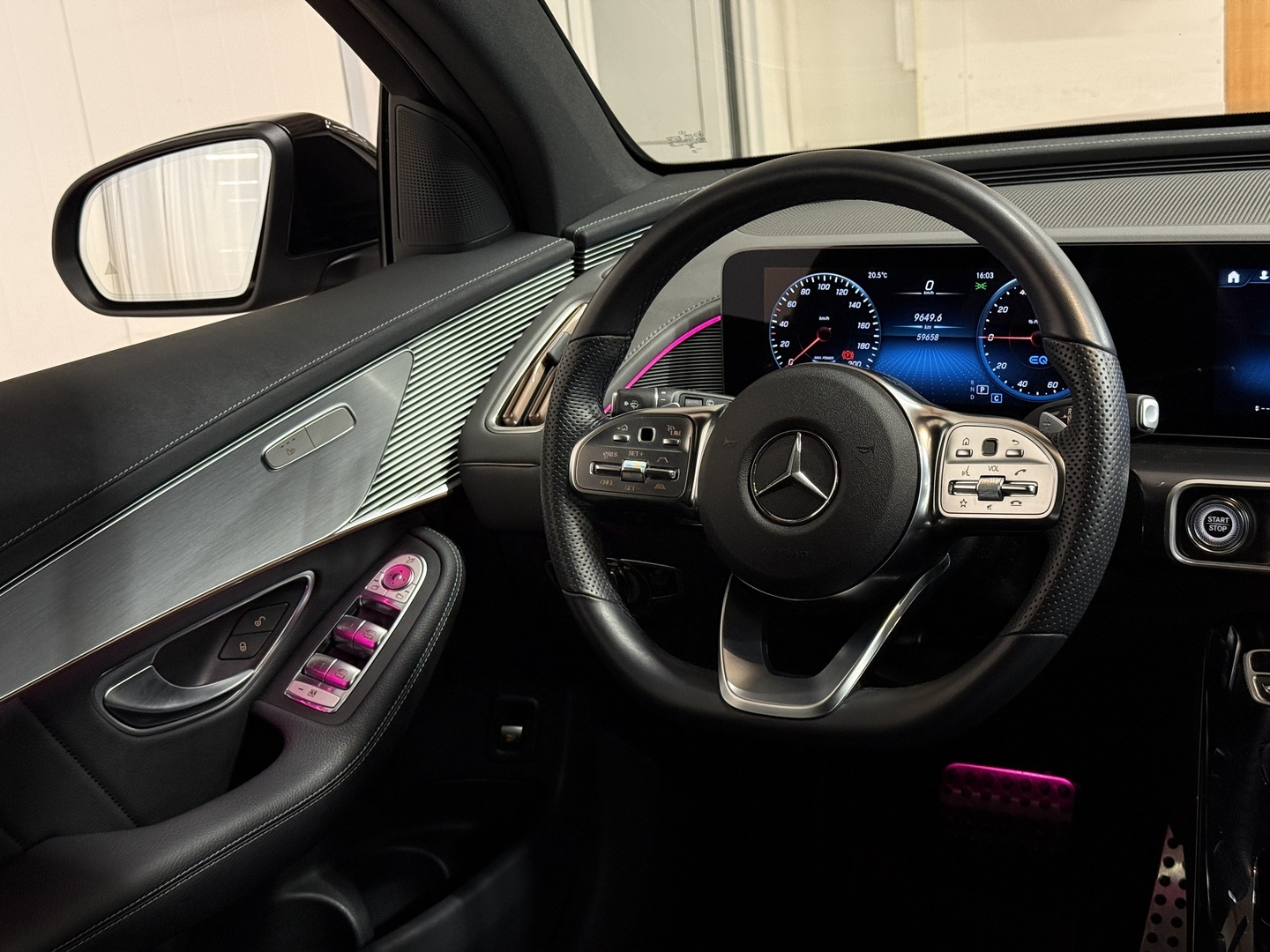 MERCEDES-BENZ EQC 2023
