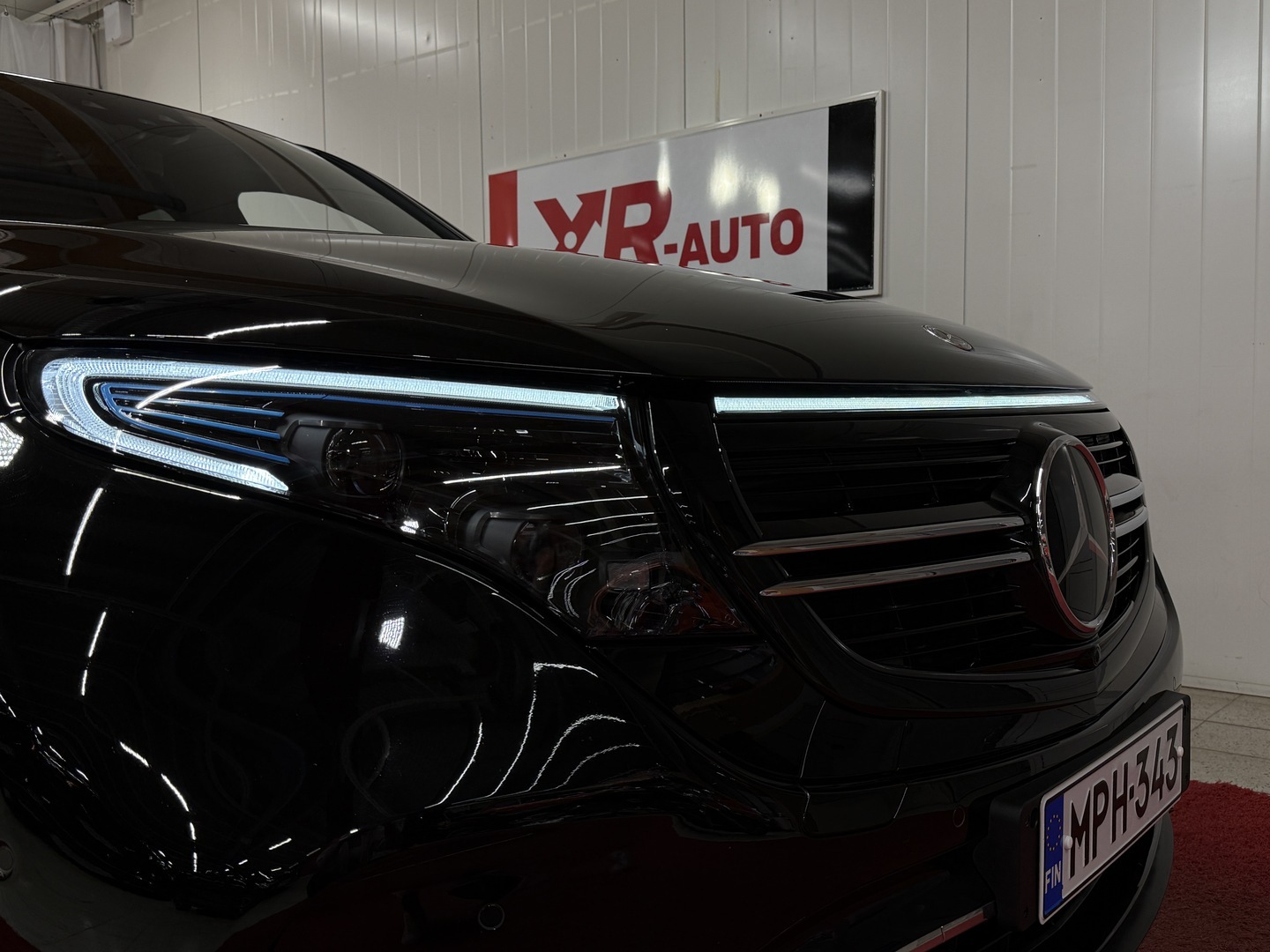 MERCEDES-BENZ EQC 2023