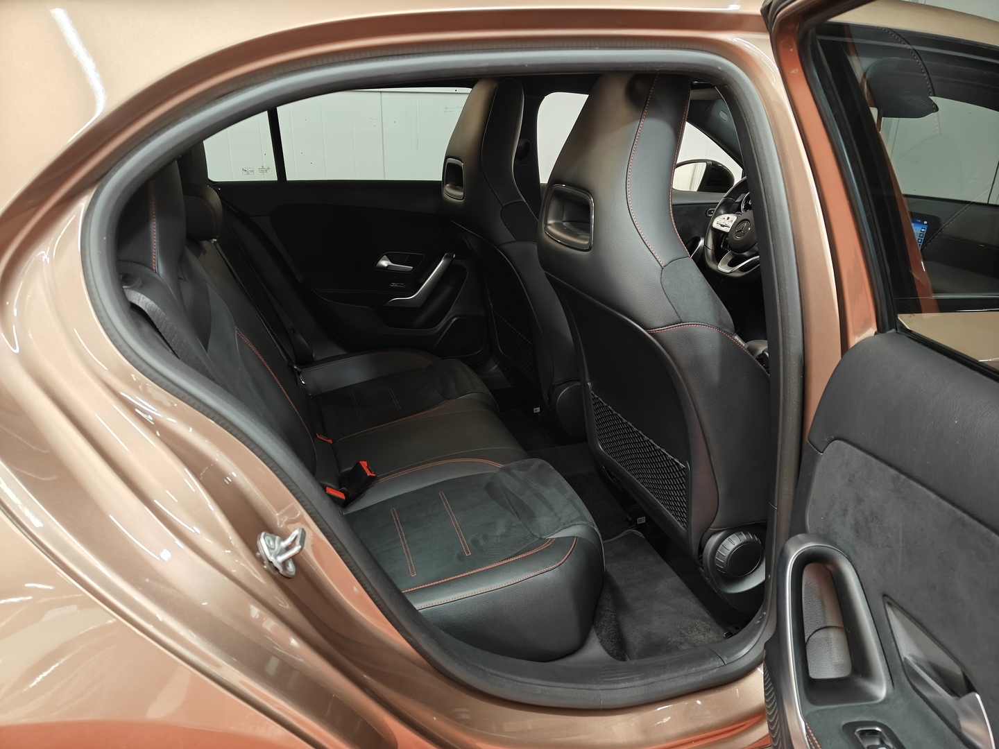 MERCEDES-BENZ A 2021
