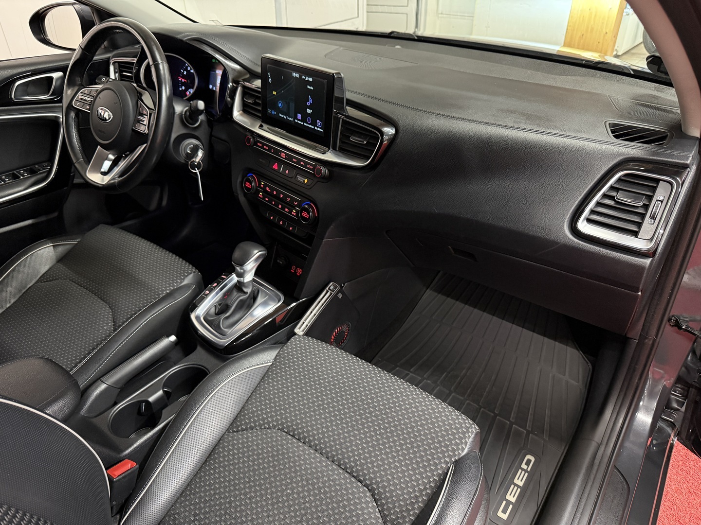 KIA Ceed 10