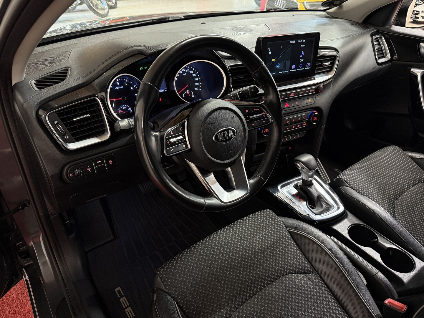 KIA Ceed 12