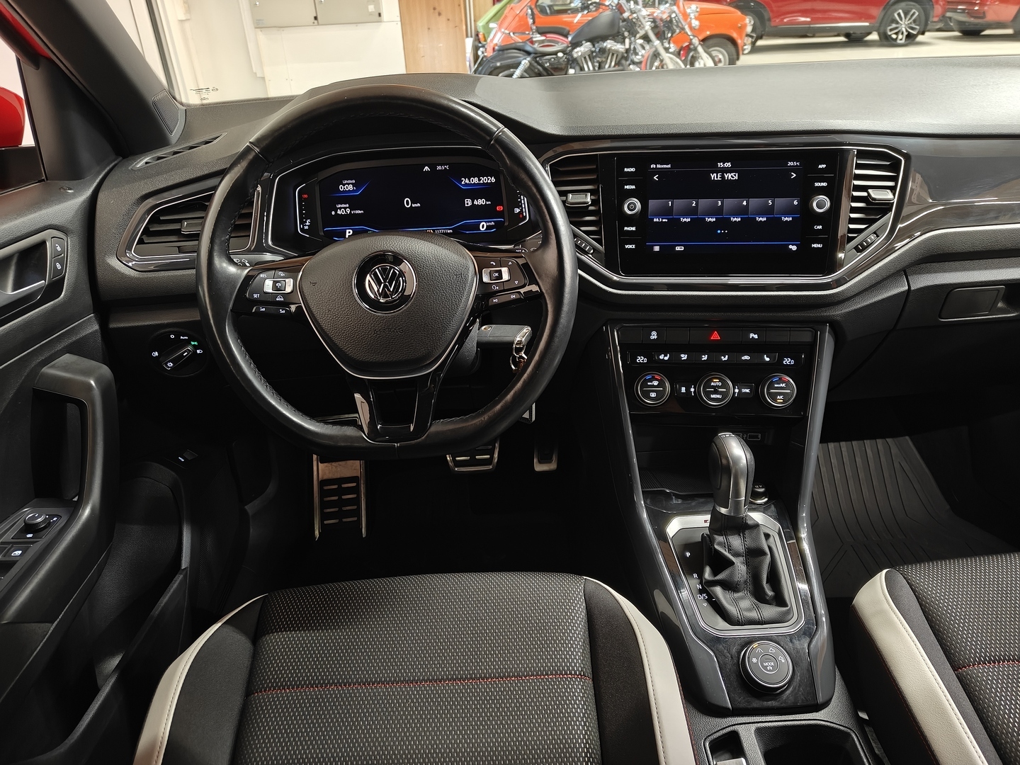 VOLKSWAGEN T-Roc 15