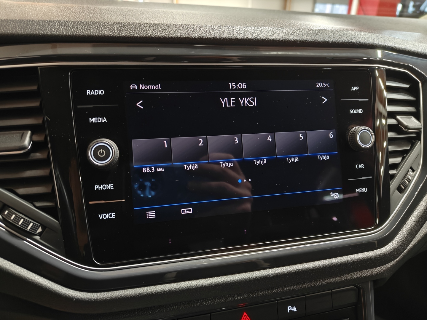 VOLKSWAGEN T-Roc 24