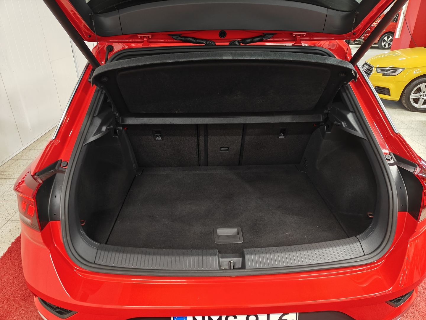 VOLKSWAGEN T-Roc 5