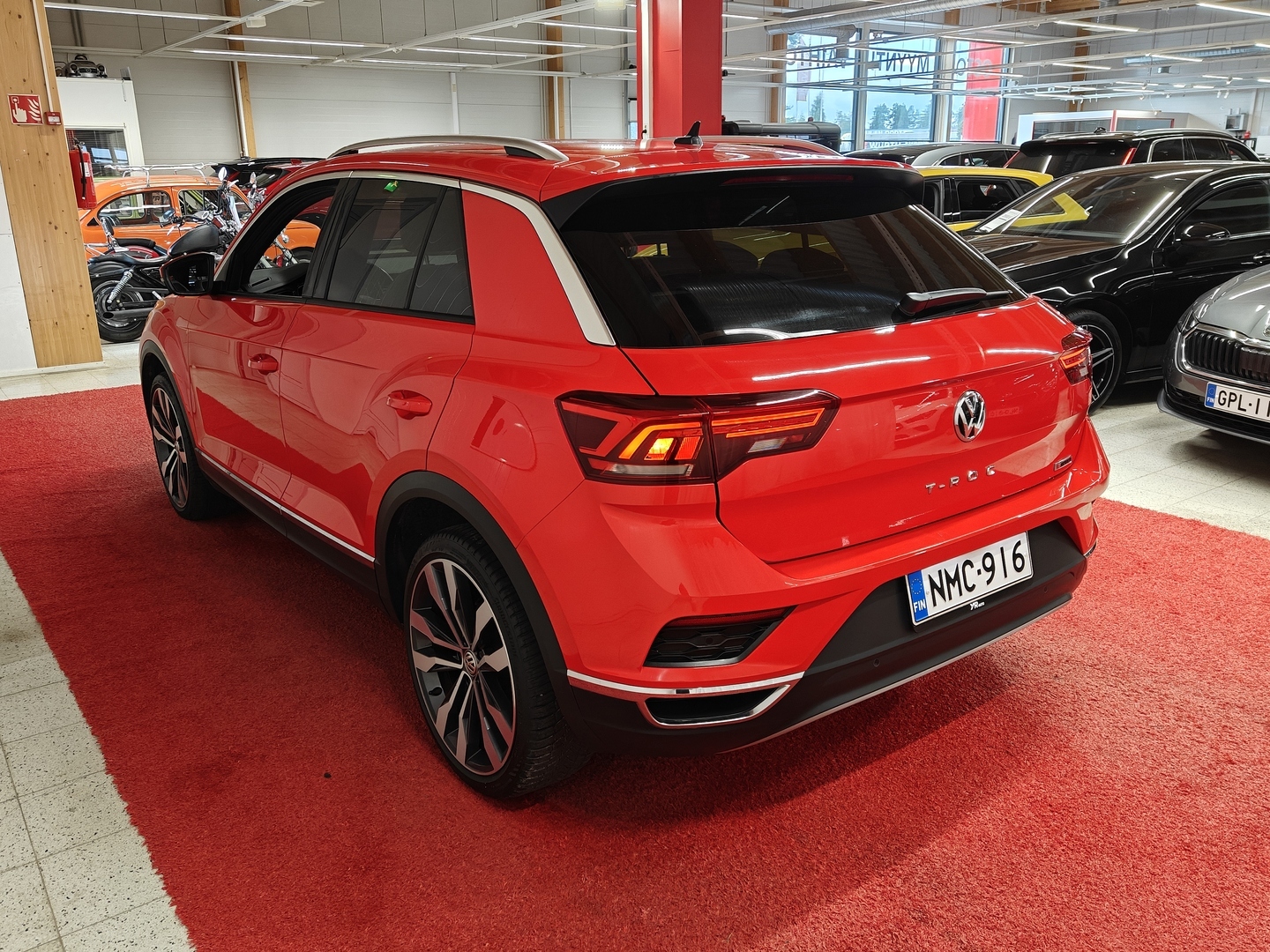 VOLKSWAGEN T-Roc 7