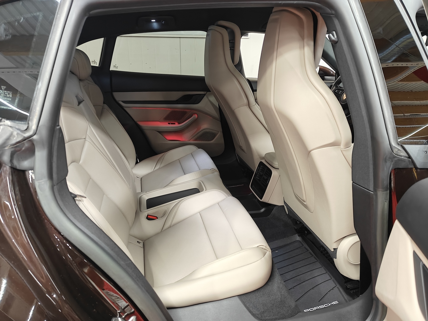 PORSCHE Taycan 2023