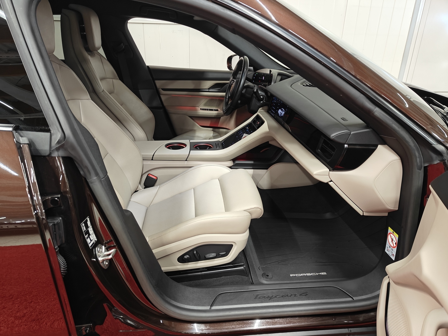PORSCHE Taycan 2023