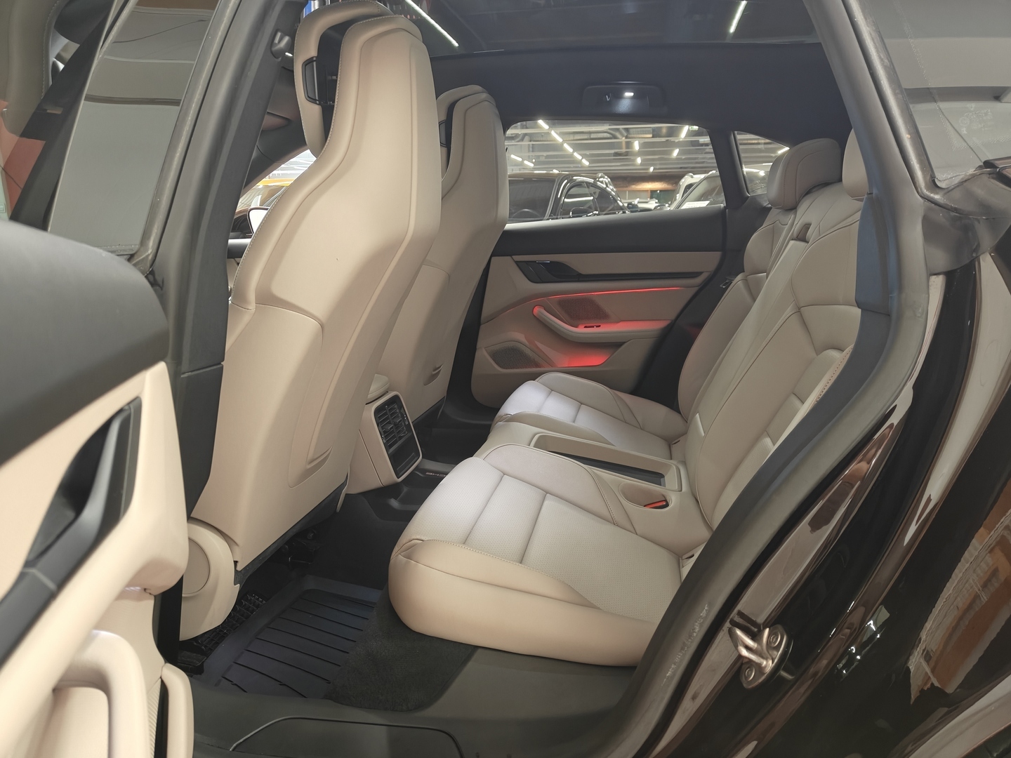 PORSCHE Taycan 2023