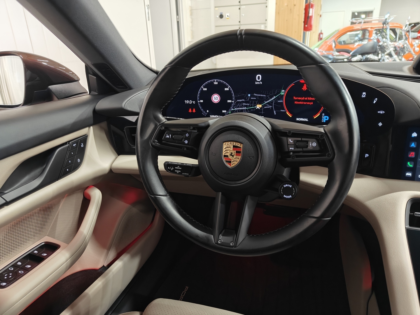 PORSCHE Taycan 2023