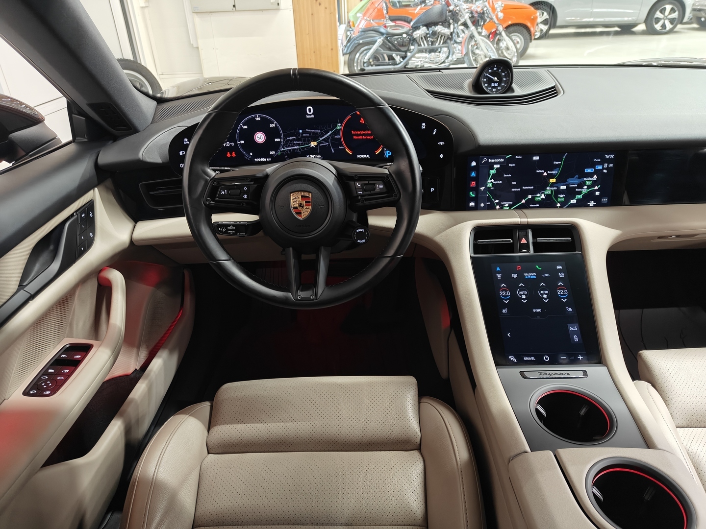 PORSCHE Taycan 2023