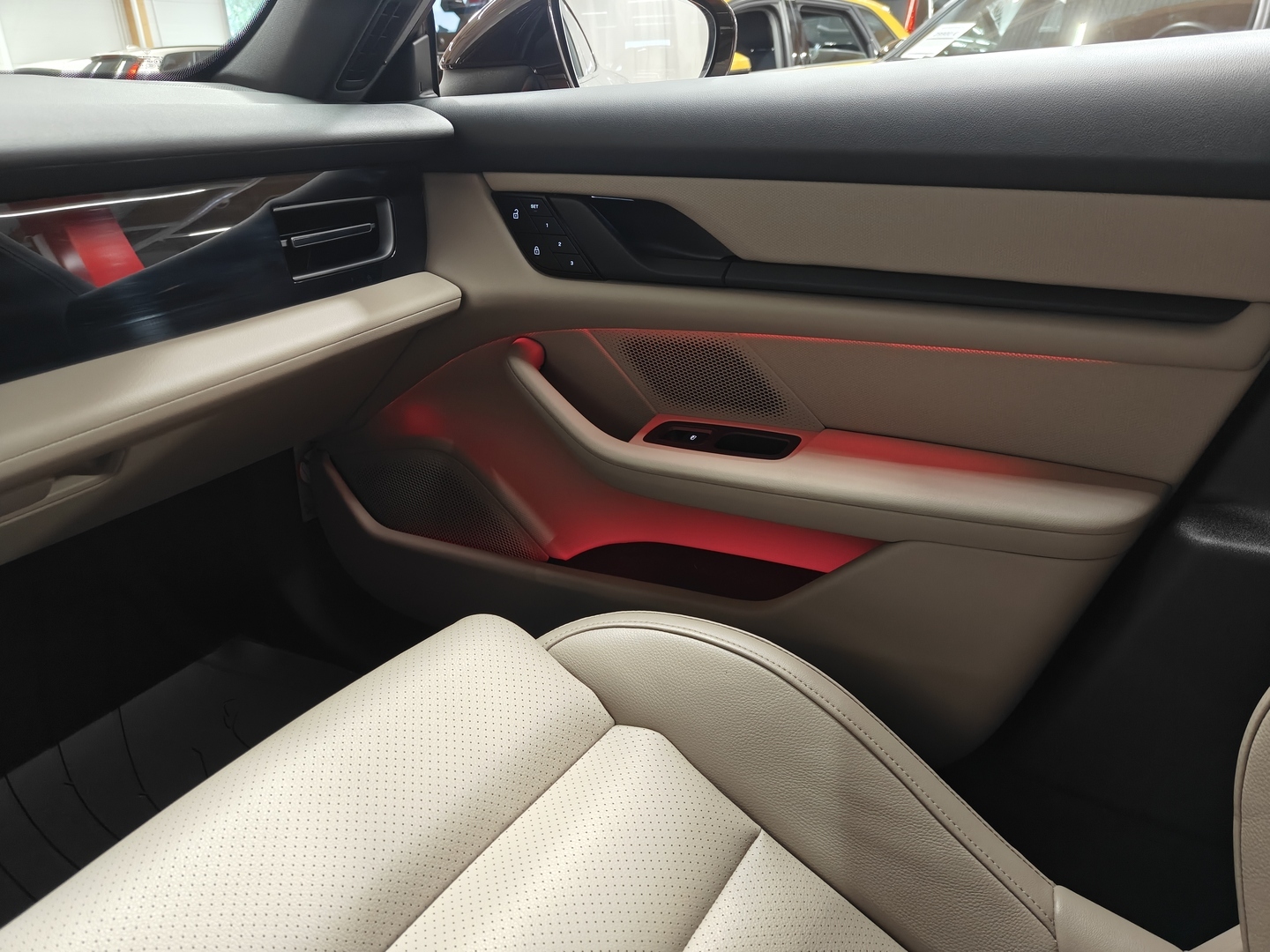 PORSCHE Taycan 2023