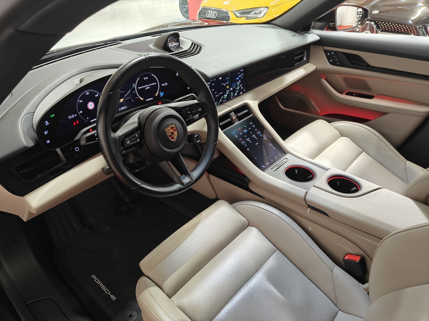 PORSCHE Taycan 2023