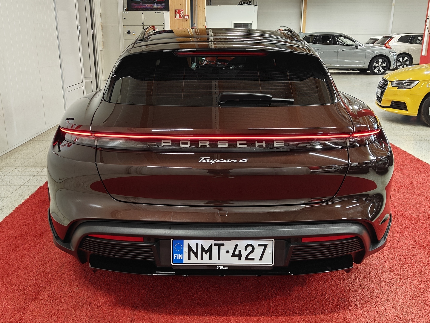 PORSCHE Taycan 2023