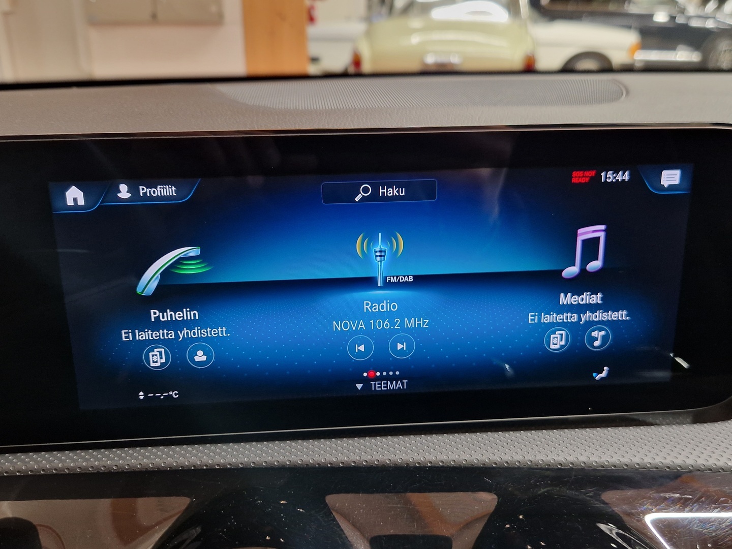 MERCEDES-BENZ A 2023