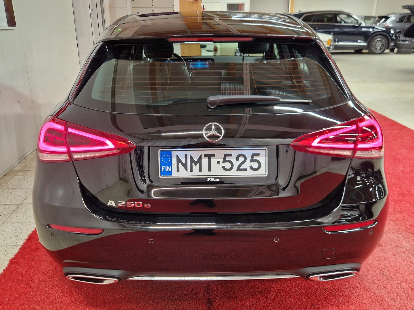 MERCEDES-BENZ A 2023