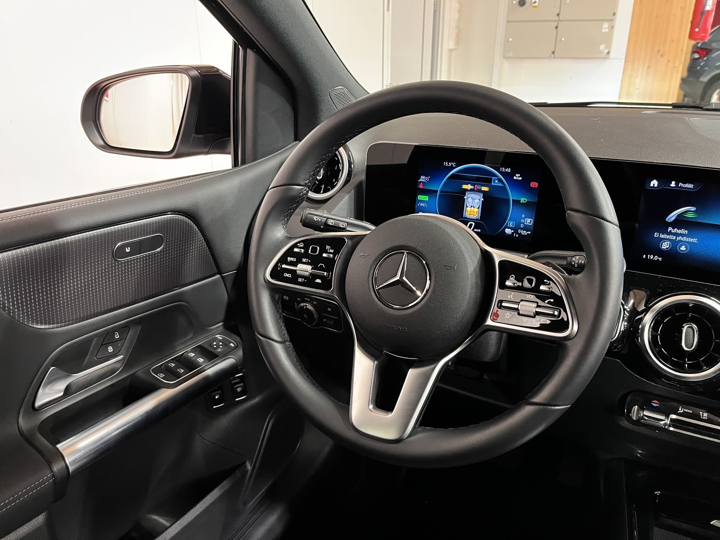 MERCEDES-BENZ B 2023