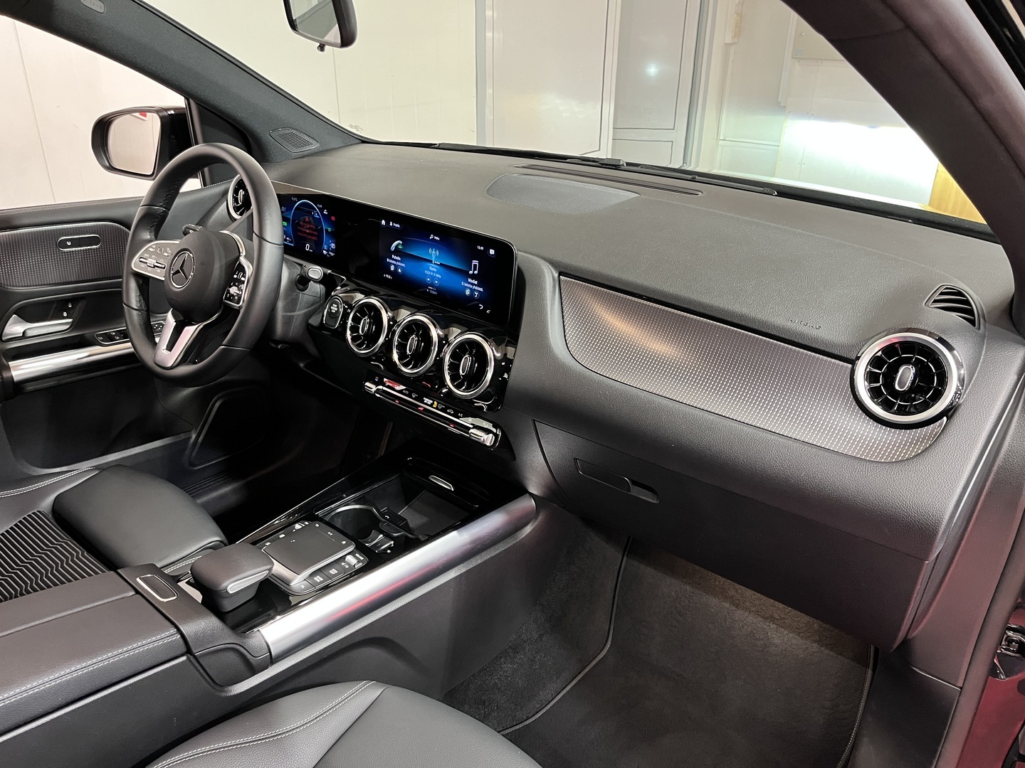 MERCEDES-BENZ B 2023