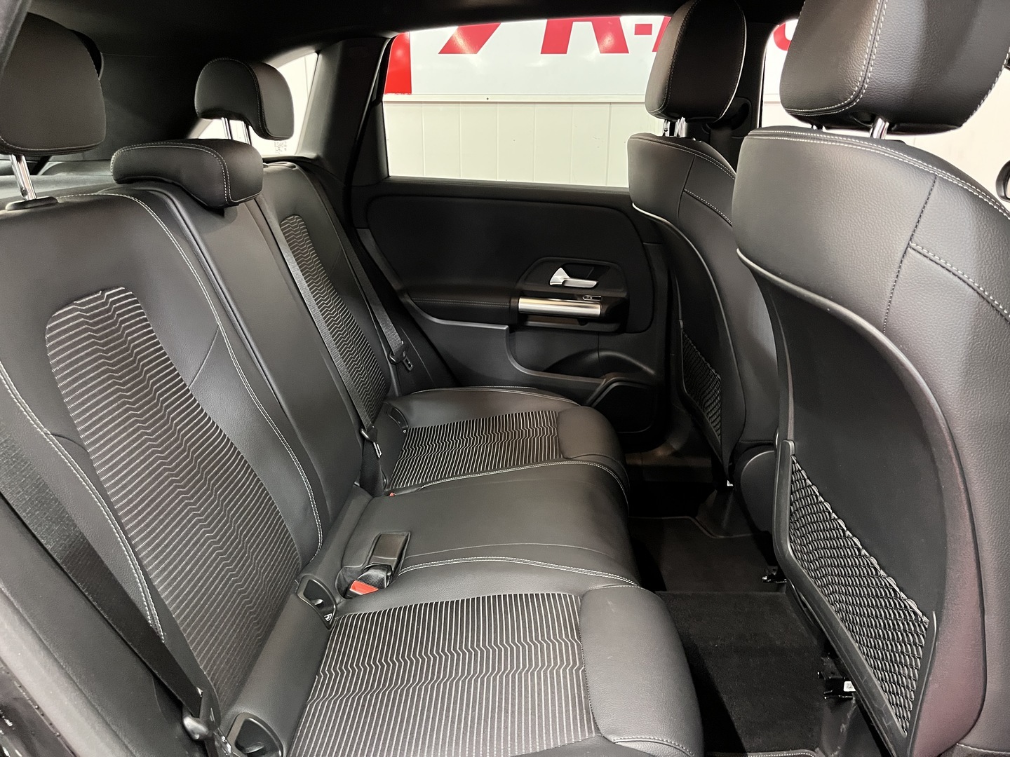 MERCEDES-BENZ B 2023