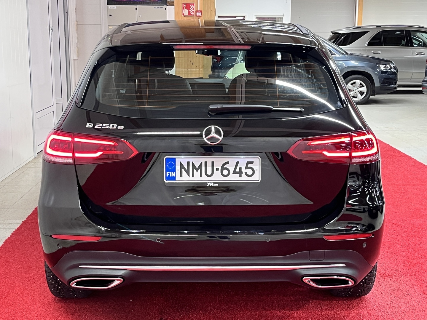 MERCEDES-BENZ B 2023