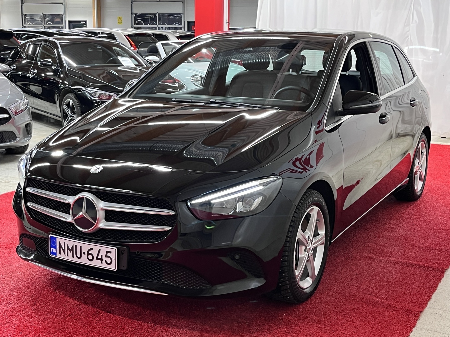 MERCEDES-BENZ B 2023